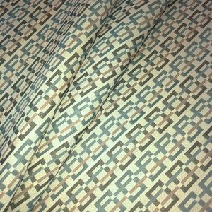 Chain Link color Cream Geometric Fabric